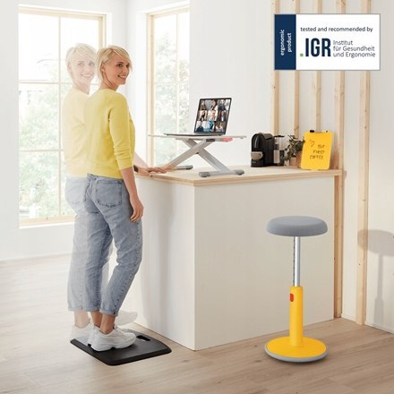 Stanowisko do pracy na stojąco Ergo Cosy z wysuwaną tacą na klawiaturę 65320085 LEITZ Stanowisko do pracy na stojąco Ergo Cosy z wysuwaną tacą na klawiaturę 65320085 LEITZ