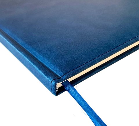 Kalendarz książkowy A4 tygodniowy z gumką LUX K-A4TL AVANTI