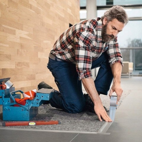 Taśma naprawcza srebrna 25m x 50mm TESA 56388-00000-15