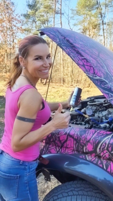 Zestaw do napełniania klimatyzacji CARFIX 3w1 235g R1234yf + przewód z manometrem + adapter YF